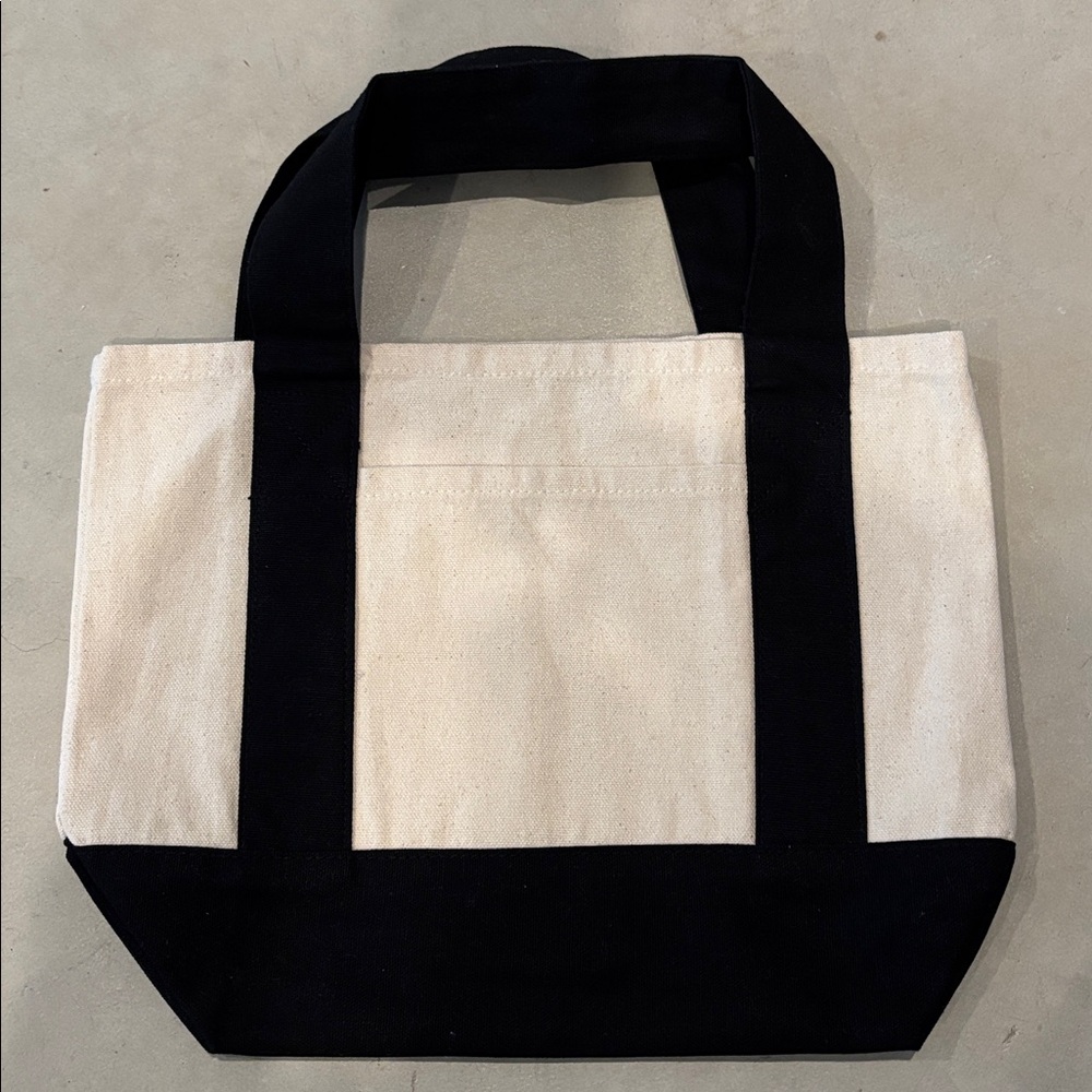 Sale!! New Gimme Heart Mini Tote Bag - Picture 2 of 11